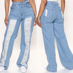 NEW ALMOST FAMOUS Jeans Ripped High Rise Wide Leg Medium Wash SZ 5 (26/27)
